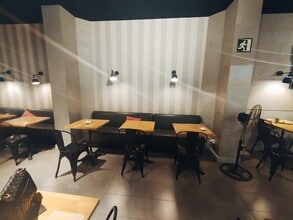 Retail in Barcelona, Barcelona for lease Interior Photo- Image 1 of 8