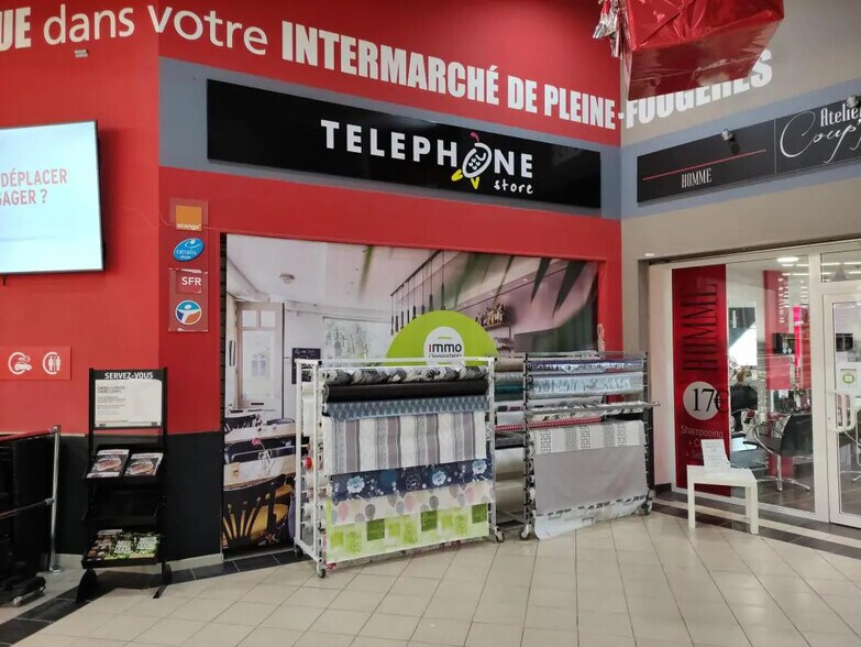 Retail in Pleine-Fougères for lease - Building Photo - Image 2 of 3