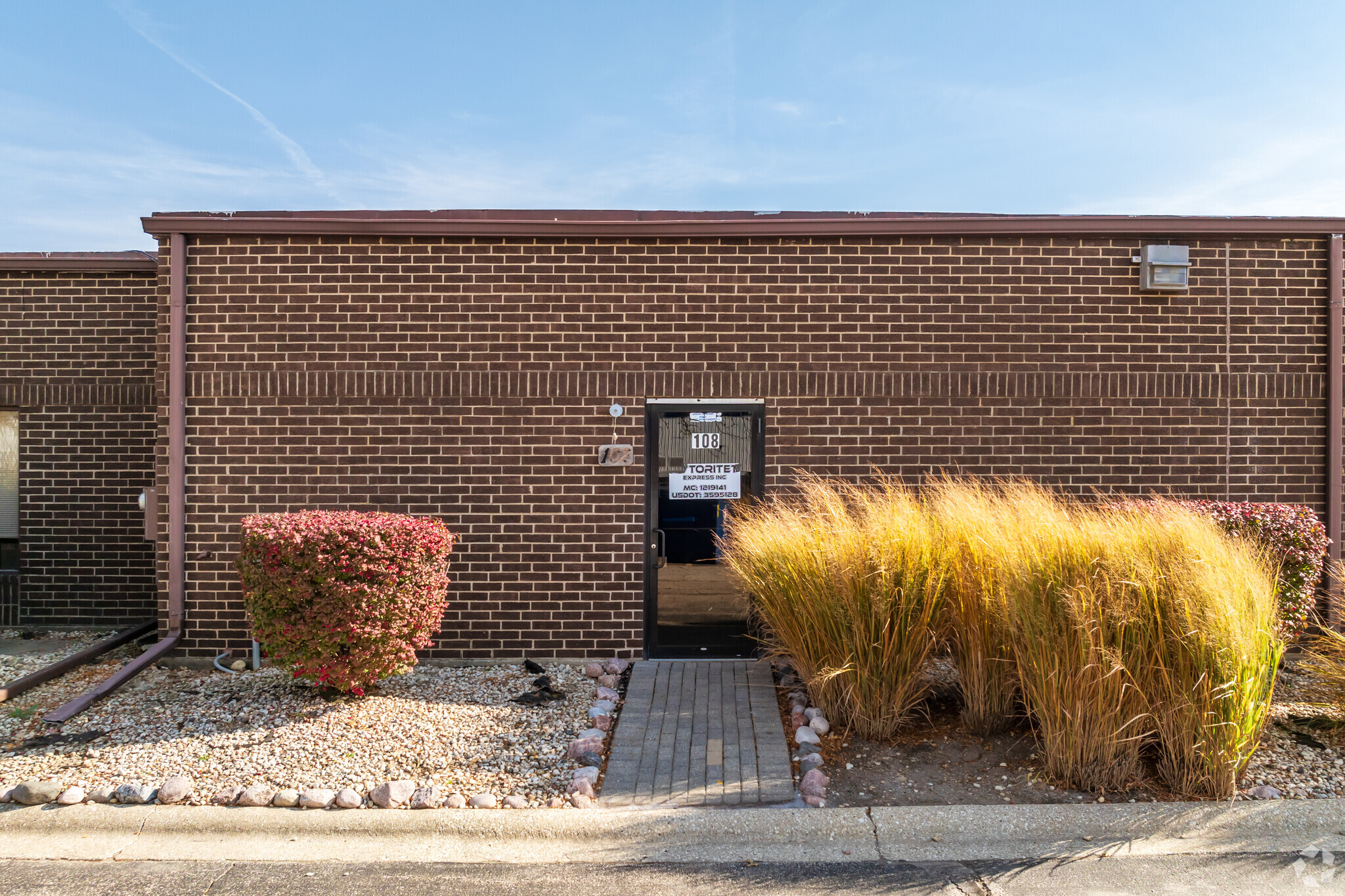 455 Kehoe Blvd, Carol Stream, IL for lease Building Photo- Image 1 of 3