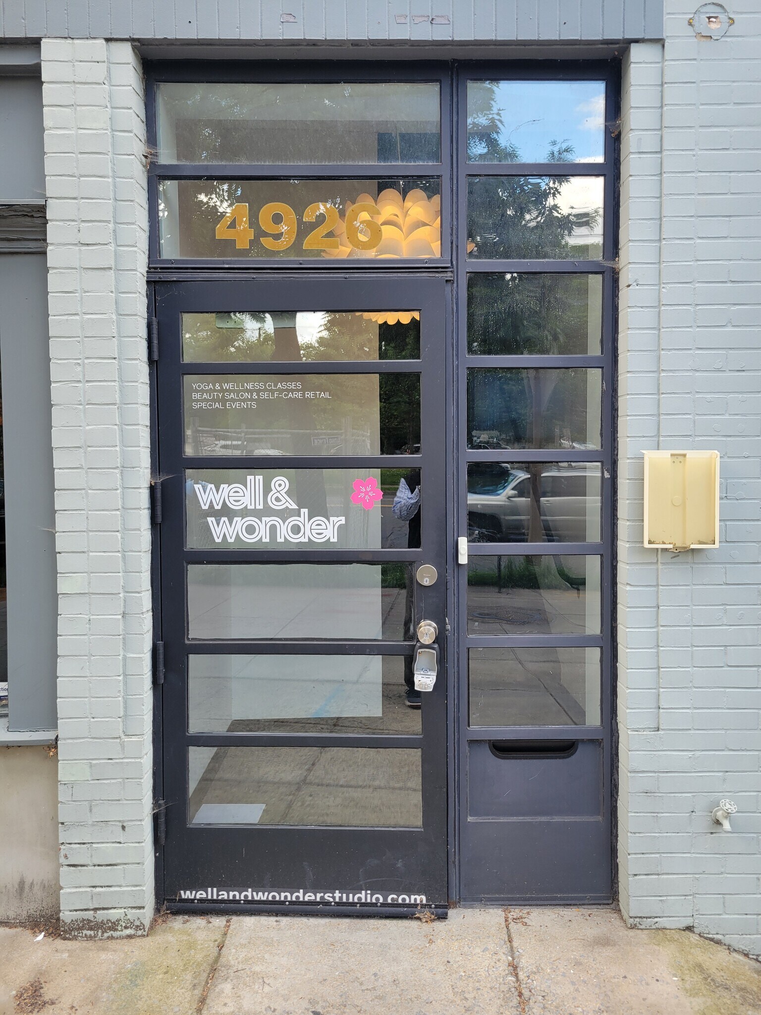 4926 Wisconsin Ave NW, Washington, DC for lease Building Photo- Image 1 of 4