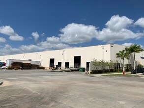 8620 NW LTC Pky, Port Saint Lucie, FL for lease Building Photo- Image 2 of 4