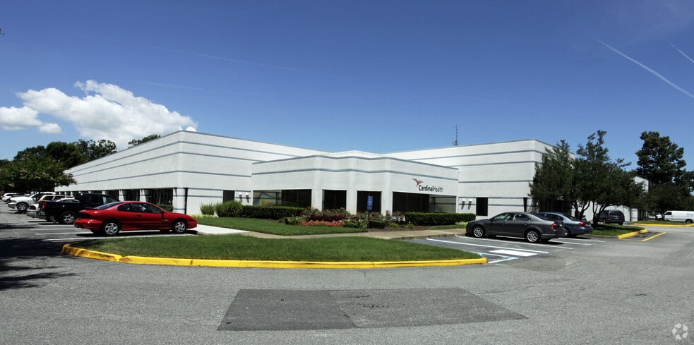 230 Clearfield Ave, Virginia Beach, VA for lease - Building Photo - Image 3 of 13