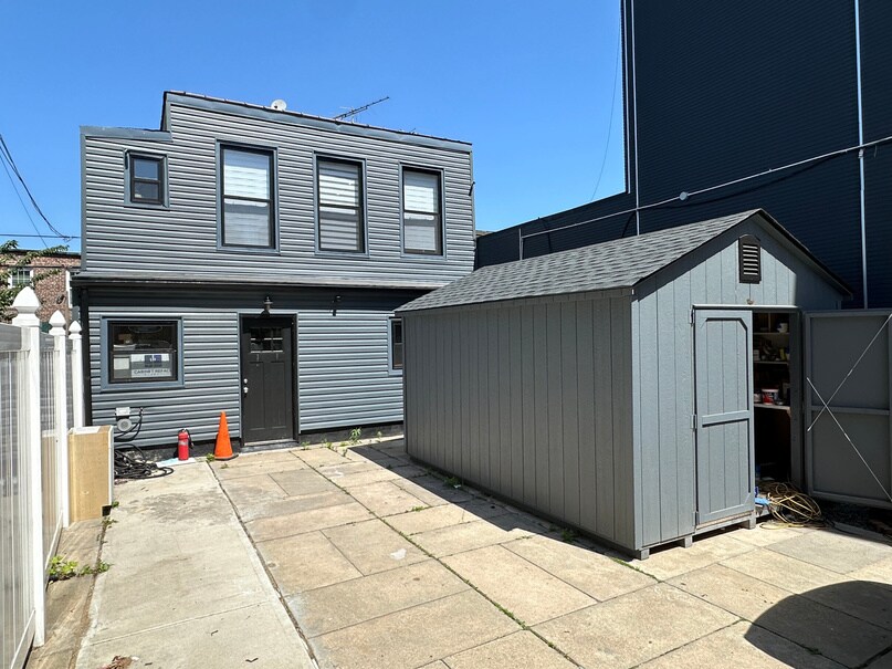 1809 Decatur St, Ridgewood, NY for lease Building Photo- Image 1 of 5