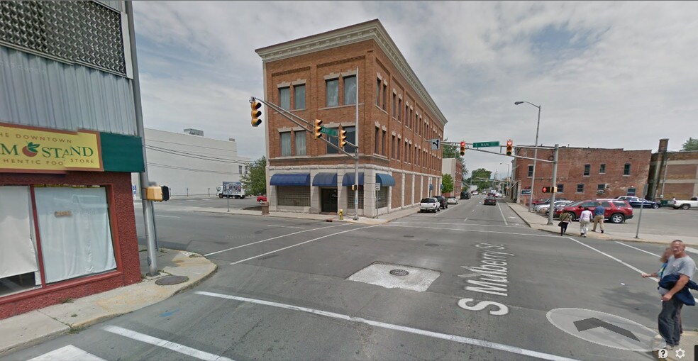 124 E Main St, Muncie, IN for sale - Building Photo - Image 1 of 1