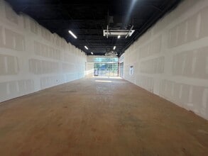 946 Highway 96 Hwy, Warner Robins, GA for lease Interior Photo- Image 1 of 3