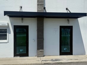 12388 Starkey Rd, Largo, FL for lease Interior Photo- Image 2 of 27