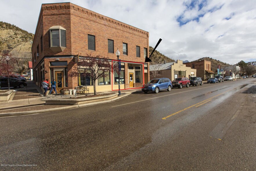 386 Main St, New Castle, CO 81647