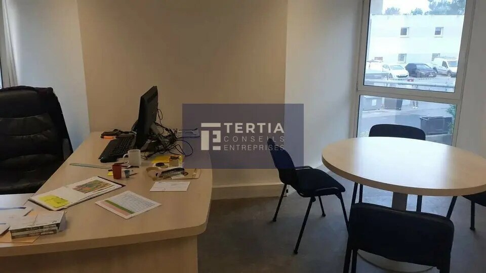 Office in Montpellier for lease - Building Photo - Image 3 of 16