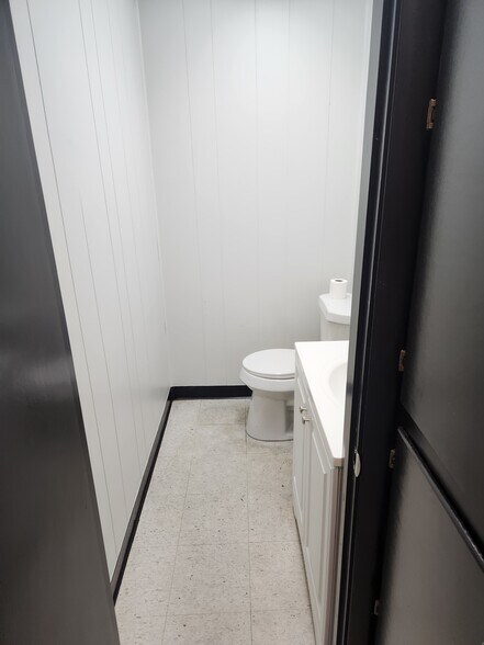 9160 Linwood Ave, Shreveport, LA for lease - Interior Photo - Image 2 of 15