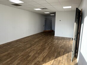 15306 N US Highway 69, Pollok, TX for lease Interior Photo- Image 2 of 6