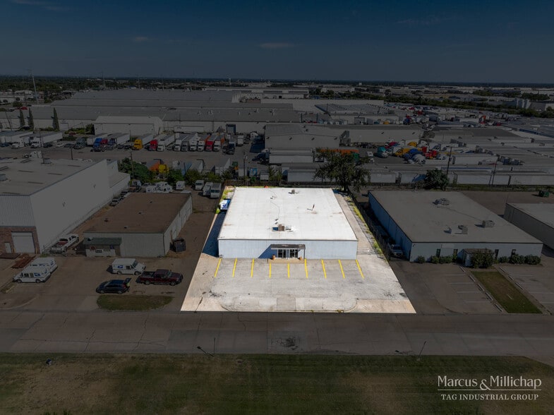 614 Easy St, Garland, TX for sale - Building Photo - Image 2 of 6