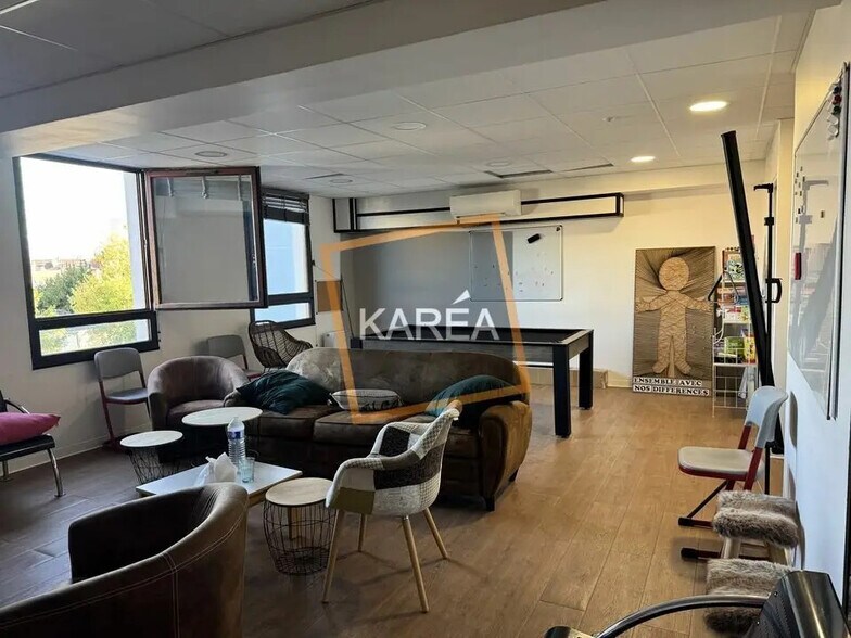 Office in Mareuil-lès-Meaux for lease - Interior Photo - Image 2 of 5