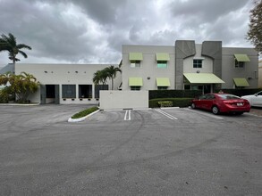 8299 NW 30th Ter, Doral, FL for lease Building Photo- Image 1 of 13