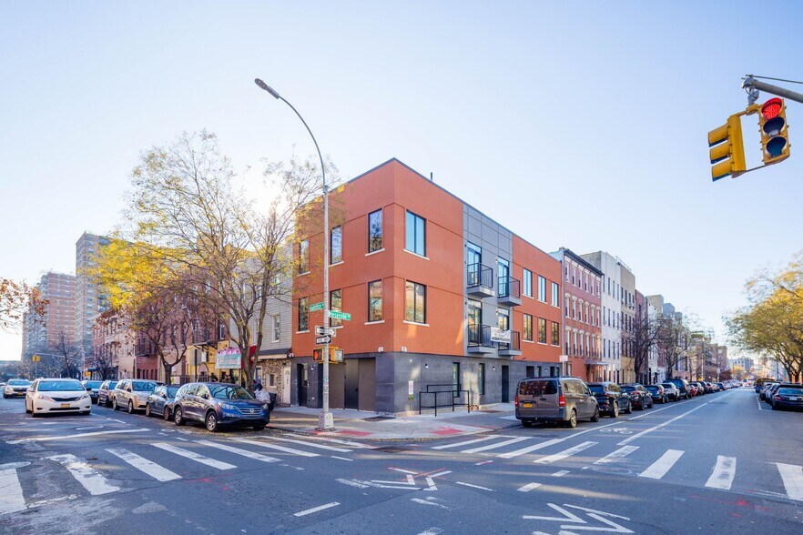 145 Manhattan Ave, Brooklyn, NY for sale - Building Photo - Image 1 of 1