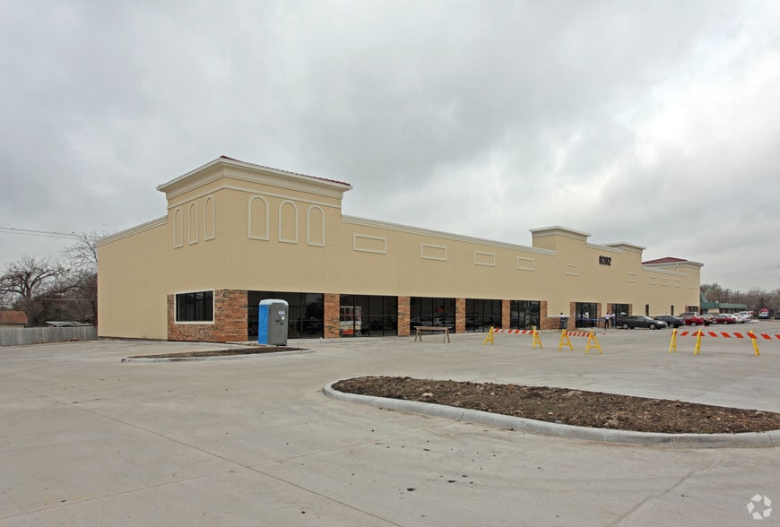 8202 Spring Valley Rd, Dallas, TX for lease - Building Photo - Image 1 of 6