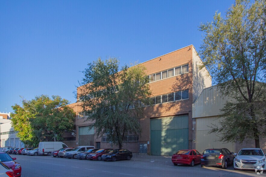 Industrial in Madrid, Madrid for lease - Primary Photo - Image 1 of 6