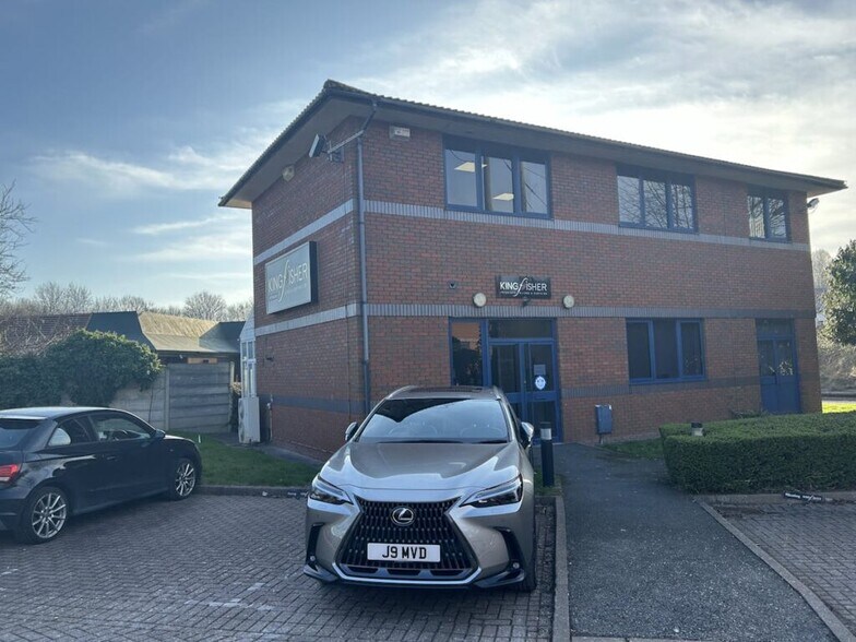 18-18 Clews Rd, Redditch for lease - Building Photo - Image 2 of 3