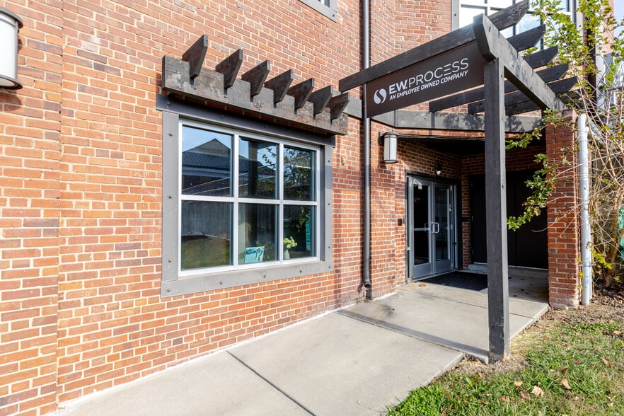 100 Main St, Fort Mill, SC for lease - Building Photo - Image 2 of 17