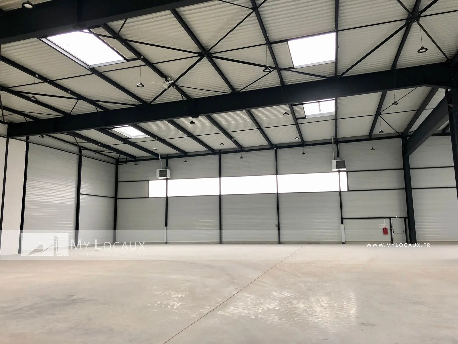 Flex in Groslay for sale Interior Photo- Image 1 of 34