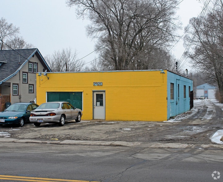 2920 Columbus Ave, Springfield, OH for sale - Building Photo - Image 3 of 5