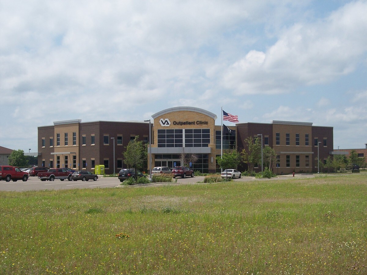 7545 Veterans Dr, Anoka, MN 55303