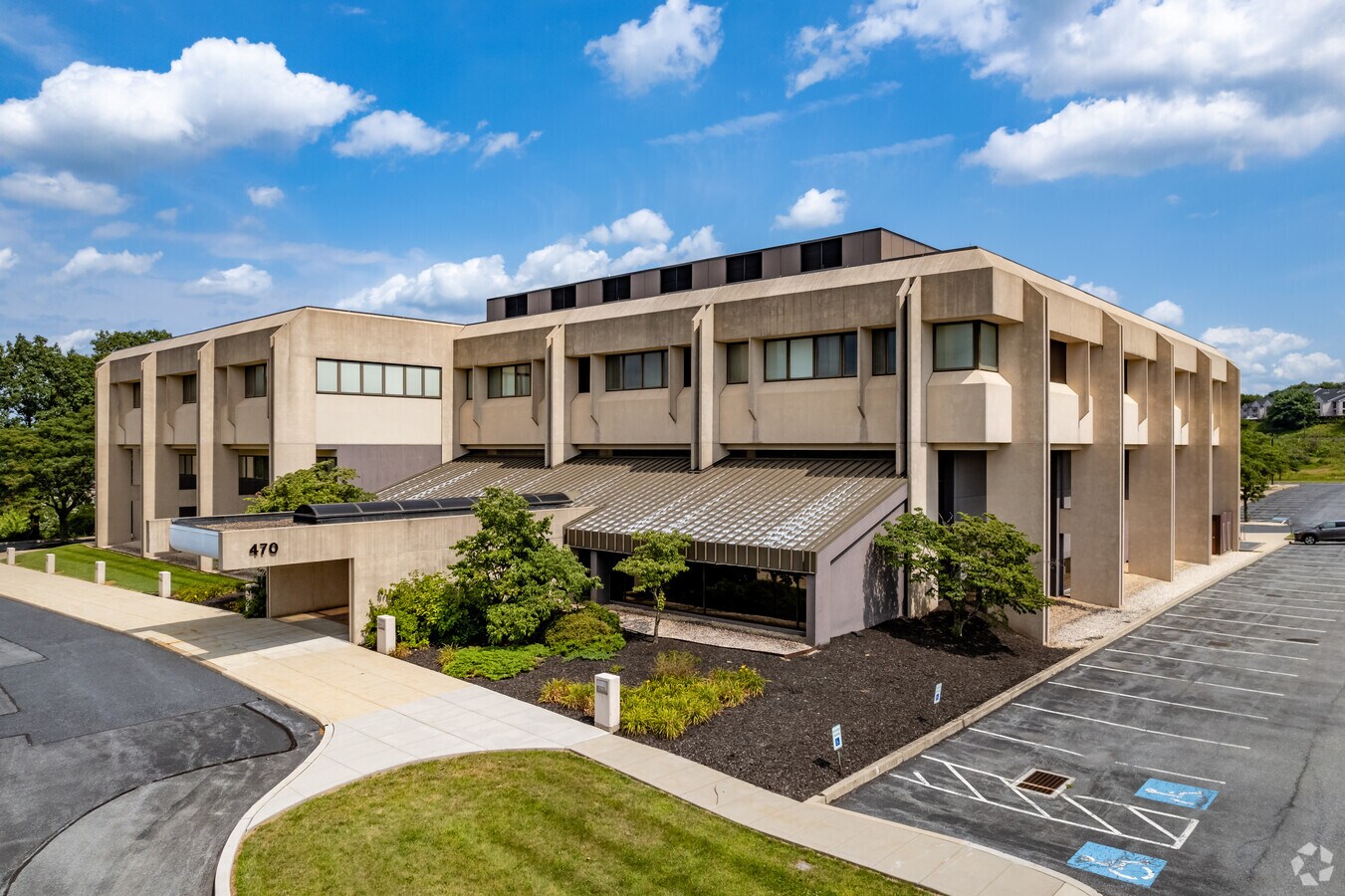 470 Friendship Rd, Harrisburg, PA 17111