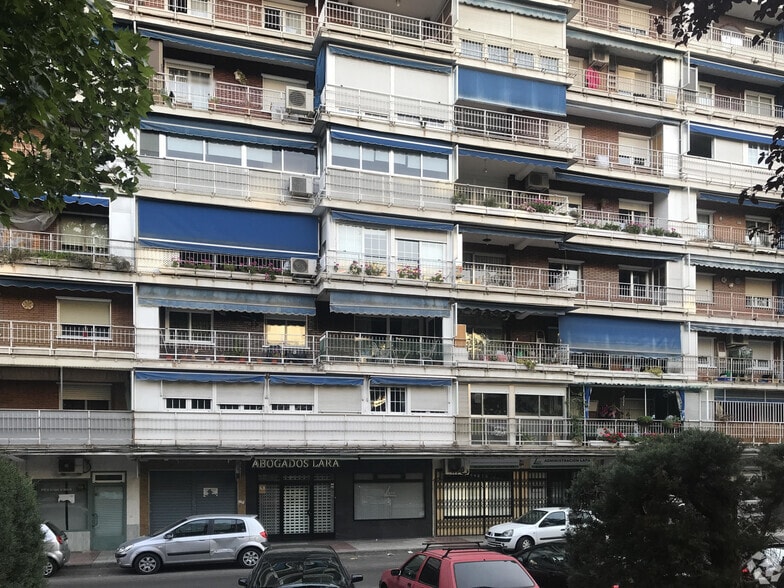 Calle Porto Colón, 10, Alcorcón, Madrid for lease - Primary Photo - Image 1 of 2