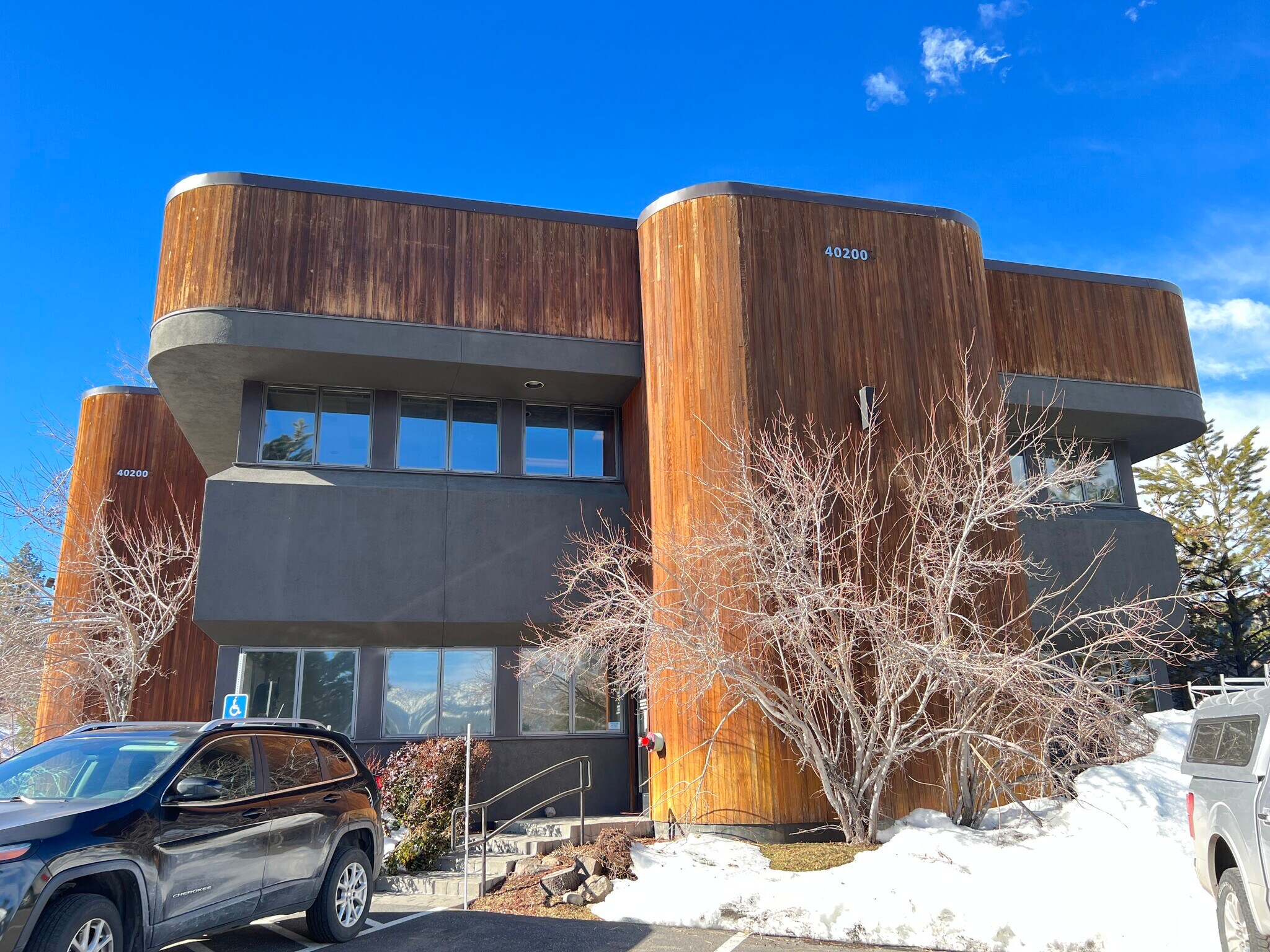 40200 Truckee Airport Rd, Truckee, CA for sale Building Photo- Image 1 of 1