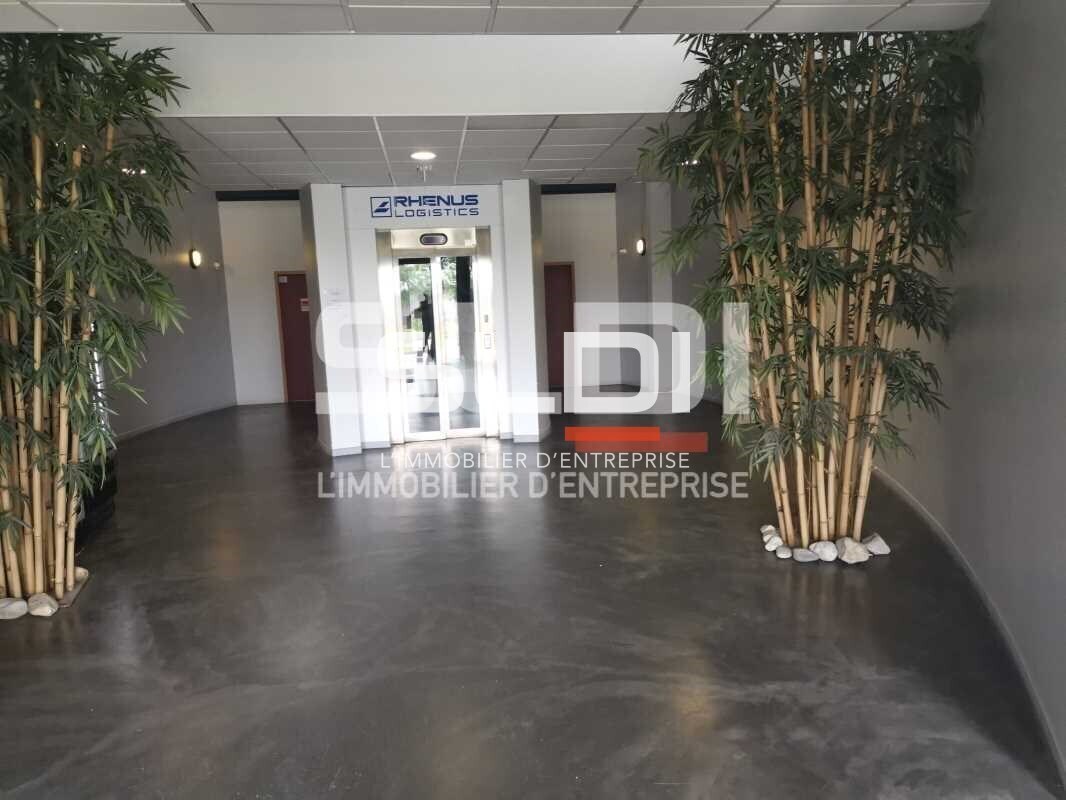 80 Rue Condorcet, Vaulx-Milieu for lease Lobby- Image 1 of 8