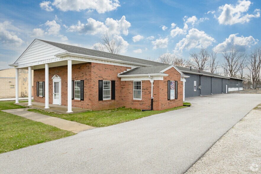 5527 Enterprise Blvd, Toledo, OH for sale - Primary Photo - Image 1 of 1