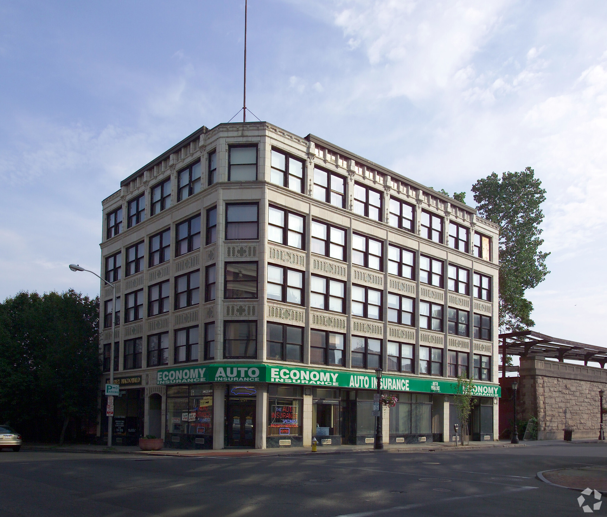 1695-1699 Main St, Springfield, MA for lease Building Photo- Image 1 of 11