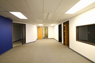 12150-12200 E Briarwood Ave, Centennial, CO for lease Interior Photo- Image 2 of 8