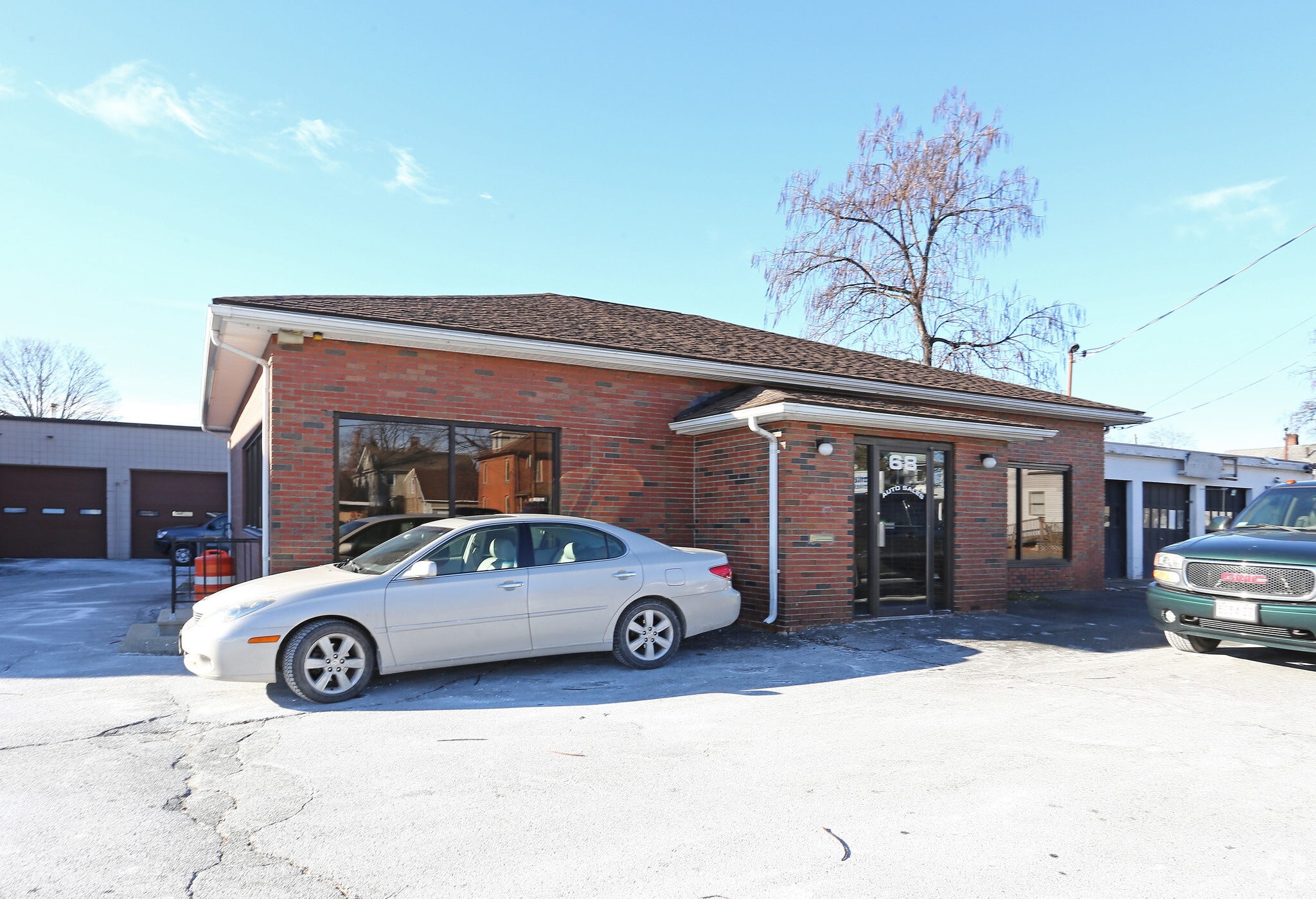 68 Baldwin St, West Springfield, MA for sale Primary Photo- Image 1 of 1