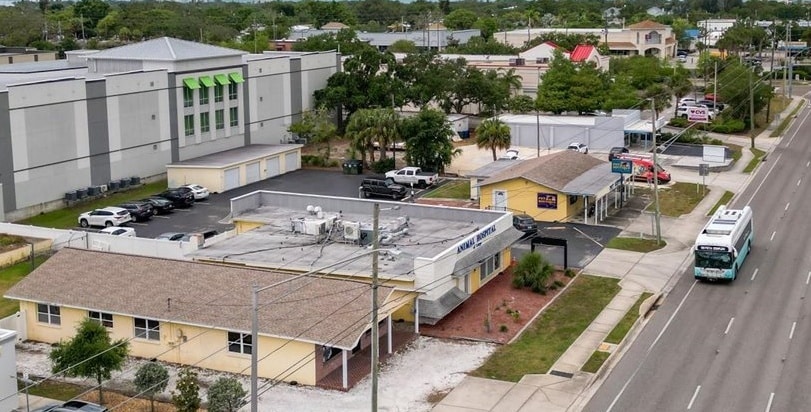 Walsingham Rd Redevelopment portfolio of 3 properties for sale on LoopNet.com Primary Photo- Image 1 of 8