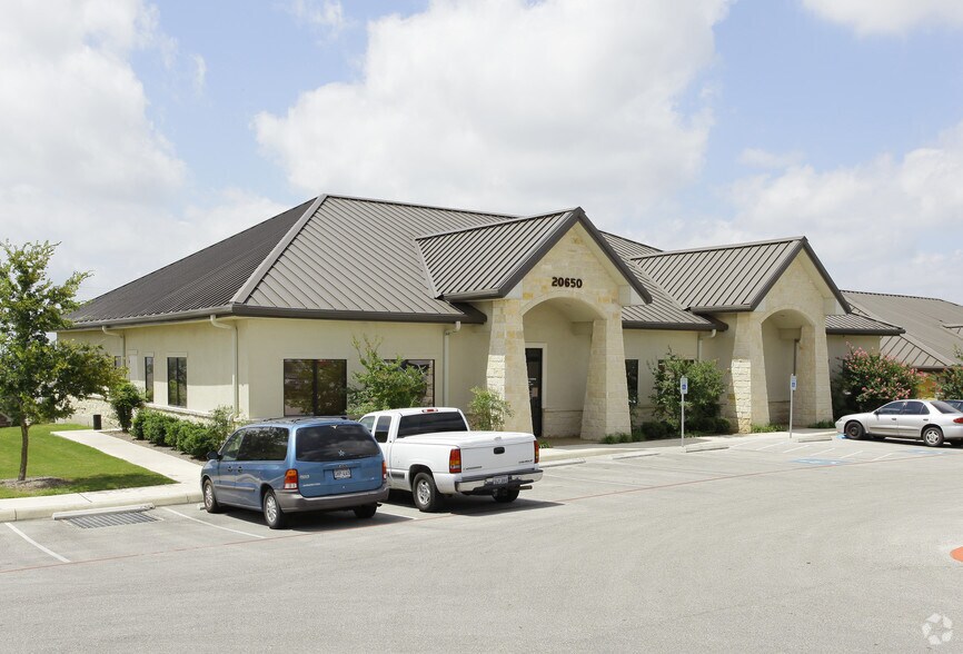 20650 Stone Oak Pky, San Antonio, TX for lease - Building Photo - Image 2 of 3