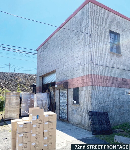 70-42 48th Ave, Woodside, NY for lease - Building Photo - Image 2 of 6