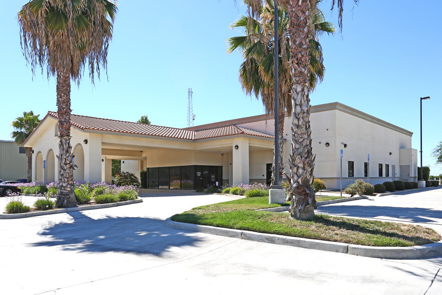 145 S Newmark Ave, Parlier, CA for sale - Primary Photo - Image 2 of 7