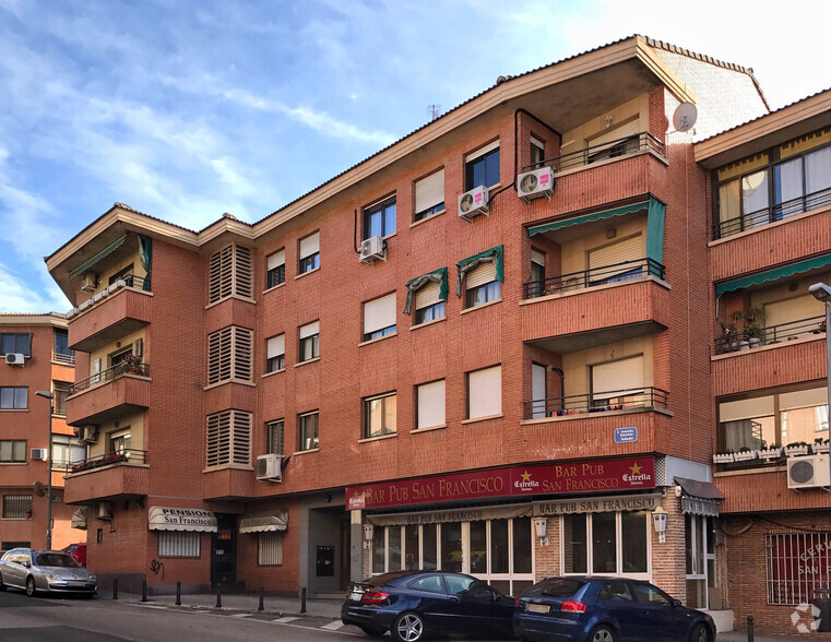 Avenida Doctor Toledo, 32, Las Rozas de Madrid, Madrid for sale - Building Photo - Image 2 of 2