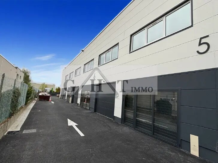 Industrial in Fontenay-Trésigny for sale - Building Photo - Image 2 of 4
