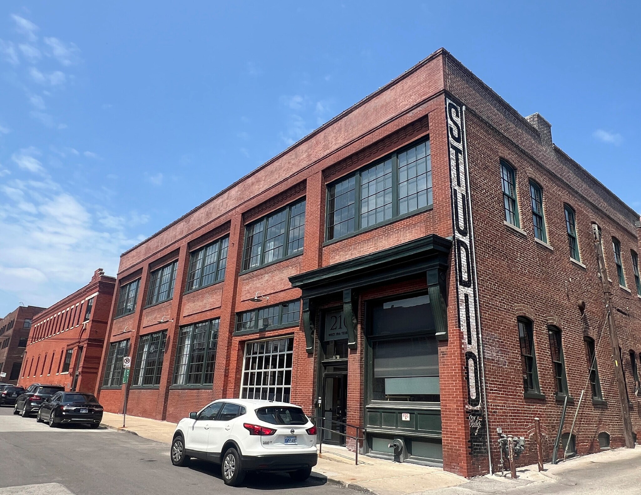 210 W 19th Ter, Kansas City, MO for sale Primary Photo- Image 1 of 40