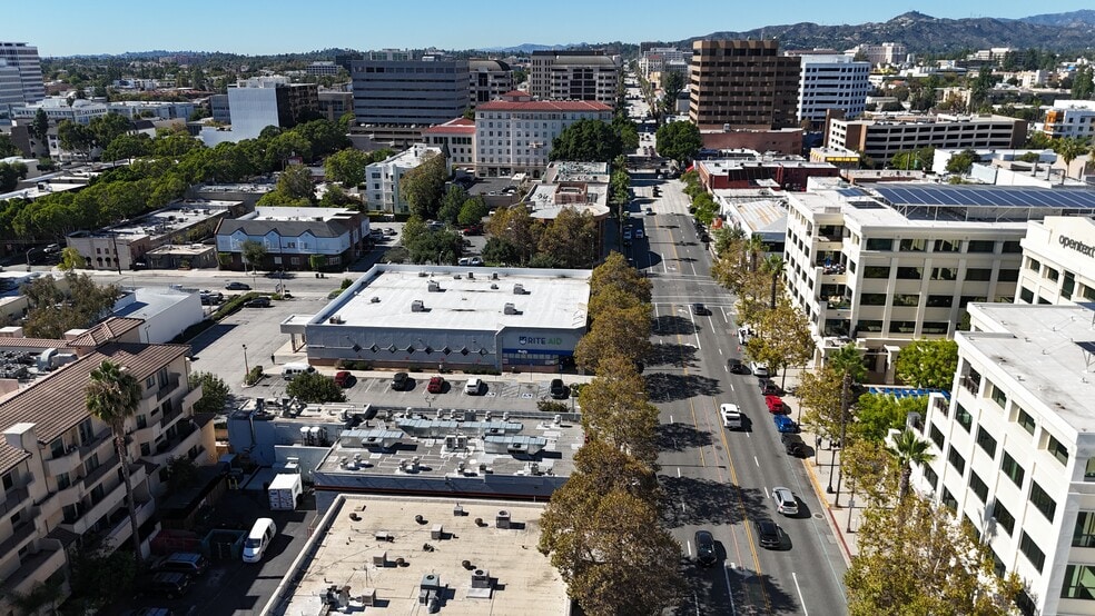 1038 E Colorado Blvd, Pasadena, CA for lease - Building Photo - Image 1 of 7