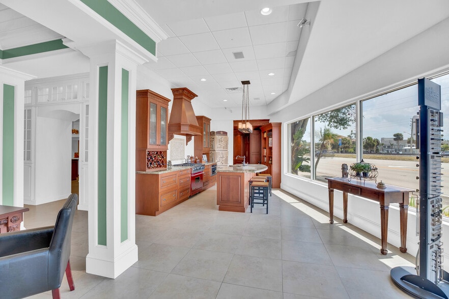 2216 US 1, Vero Beach, FL for sale - Building Photo - Image 3 of 24