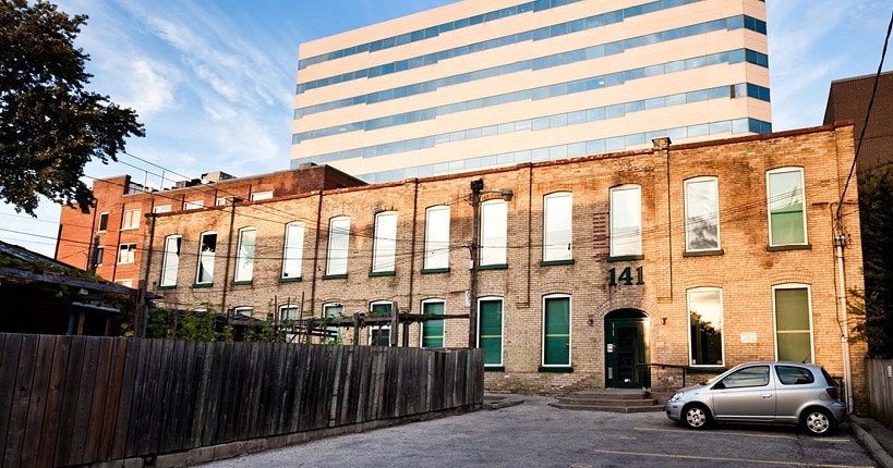 141 Bathurst St, Toronto, ON for sale Primary Photo- Image 1 of 1