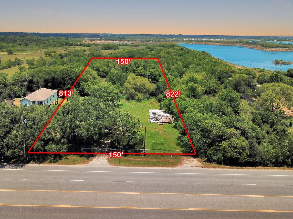 5614 Highway 6, Hitchcock, TX 77563