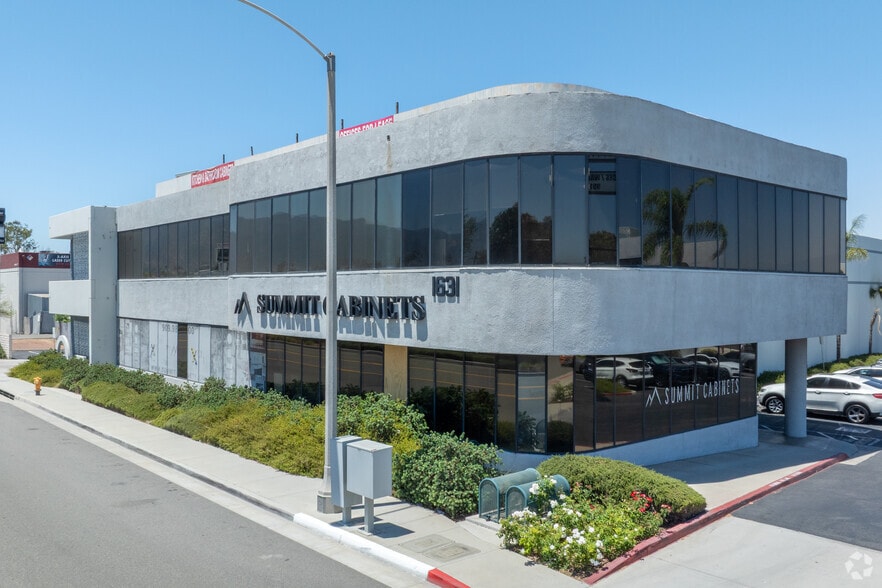 1631 Pomona Rd, Corona, CA for lease - Primary Photo - Image 1 of 6