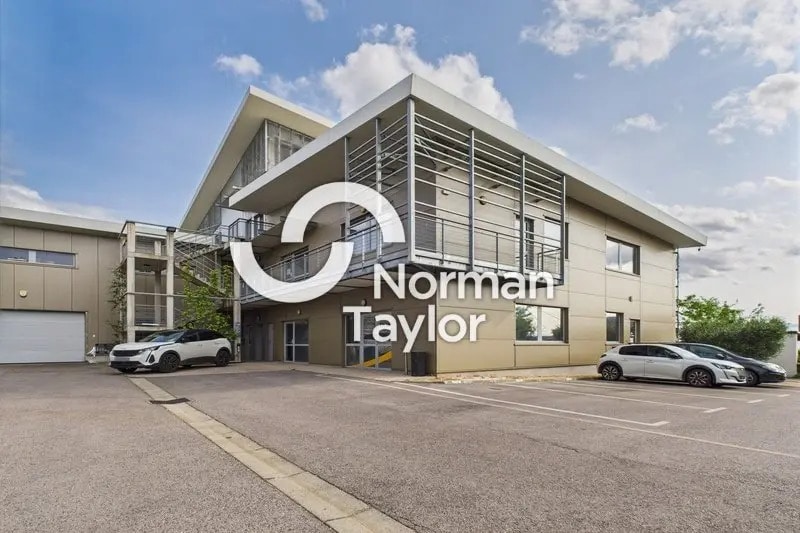 Office in Montpellier for lease - Building Photo - Image 2 of 7