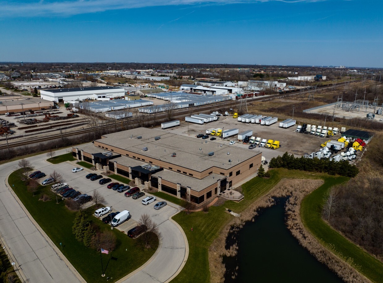 6925 S 6th St, Oak Creek, WI for sale Building Photo- Image 1 of 12