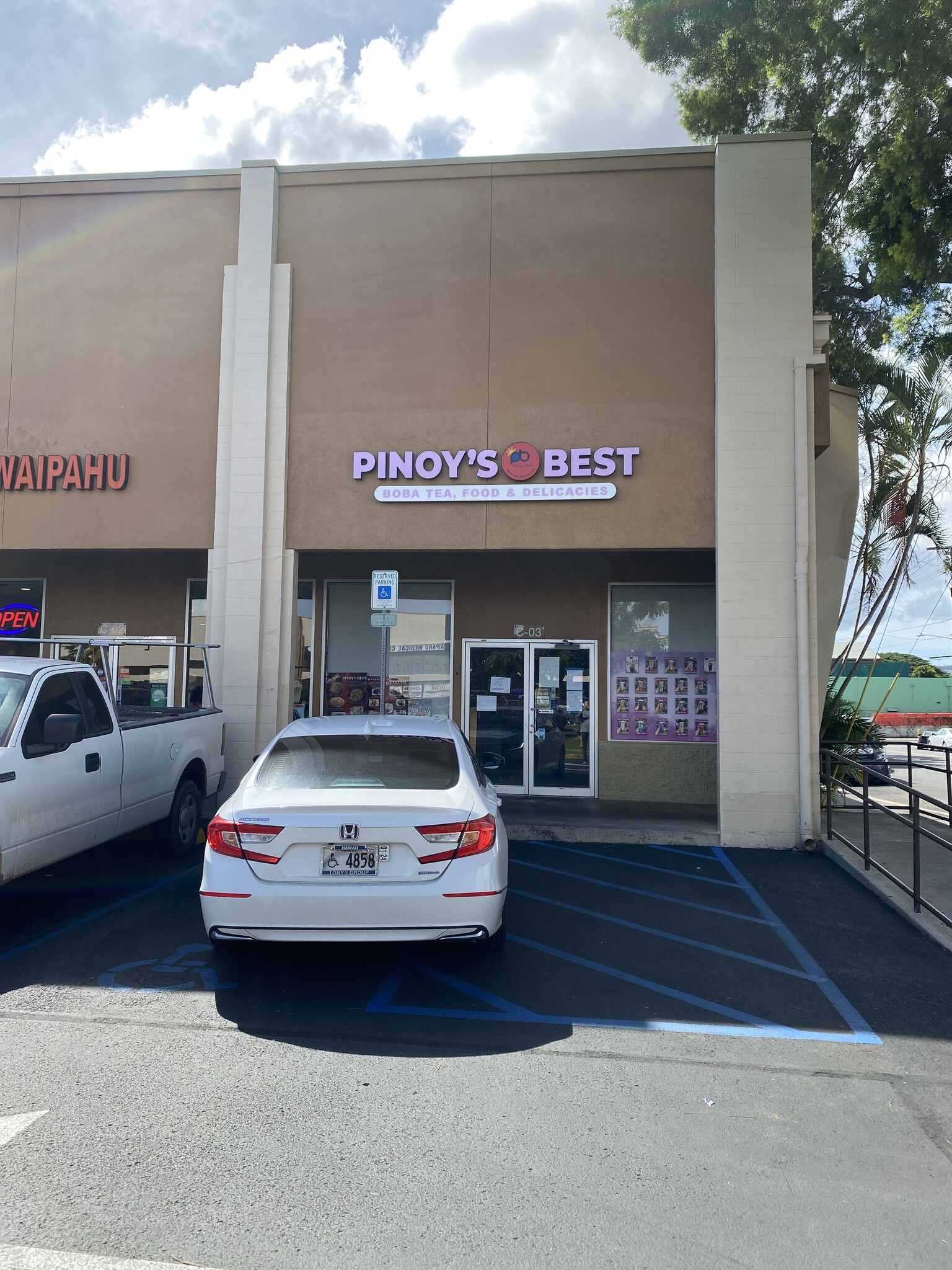 94-300 Farrington Hwy, Waipahu, HI for lease Building Photo- Image 1 of 8