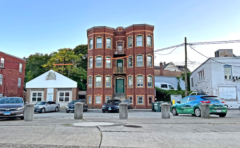 13 Hobron St, New London, CT for sale - Building Photo - Image 1 of 6
