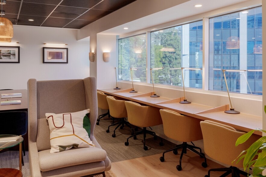 9229 W Sunset Blvd, West Hollywood, CA for lease - Interior Photo - Image 2 of 8